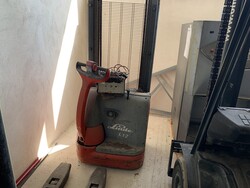 Carrello elevatore timonato Linde - Lotto 9 (Asta 7007)