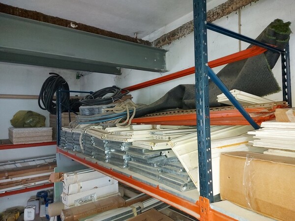 1#7010 Magazzino di materiale edile con attrezzature e utensili in vendita - foto 44