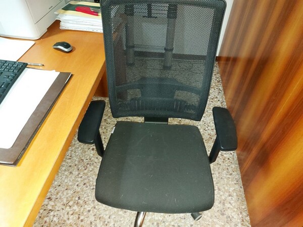 2#7010 Arredo e macchine elettroniche da uffico in vendita - foto 12