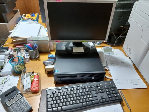 2#7010 Arredo e macchine elettroniche da uffico in vendita - foto 13