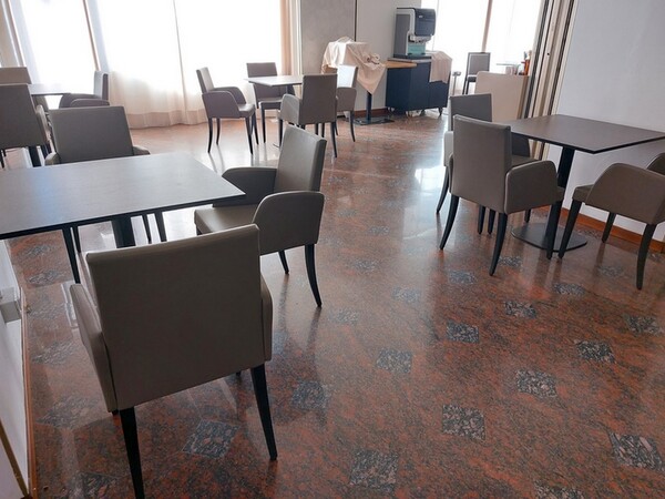 1#7027 Arredi sala ristorante in vendita - foto 5