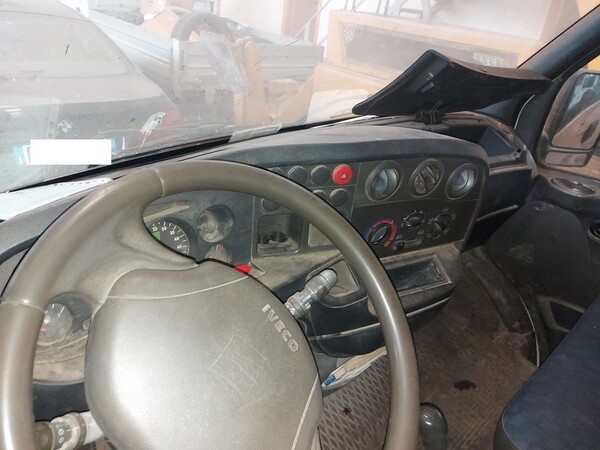 12#7028 Autocarro Iveco in vendita - foto 14