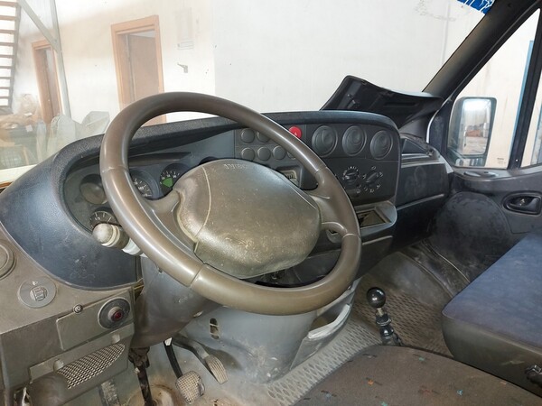 13#7028 Autocarro Iveco in vendita - foto 16