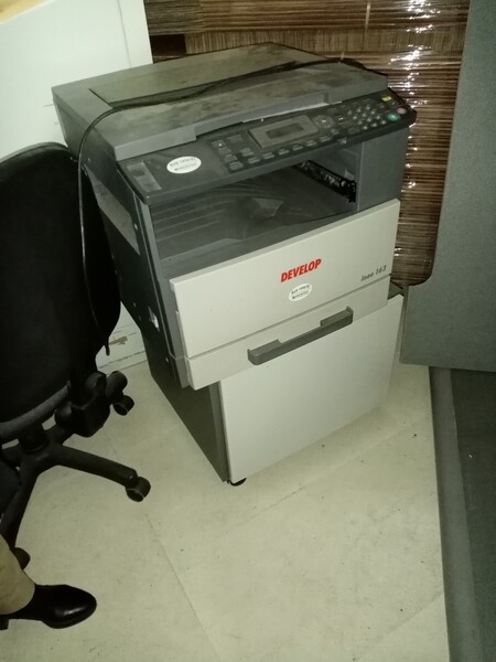 1#7030 Arredamento e macchine da ufficio in vendita - foto 18