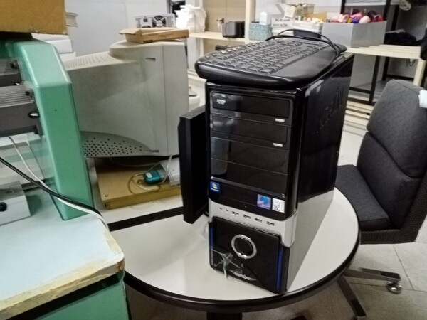 1#7030 Arredamento e macchine da ufficio in vendita - foto 26