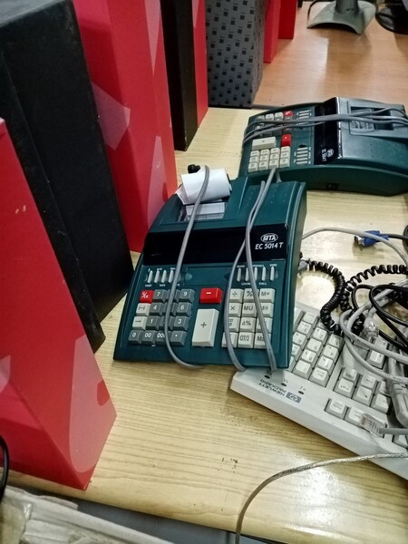 1#7030 Arredamento e macchine da ufficio in vendita - foto 33