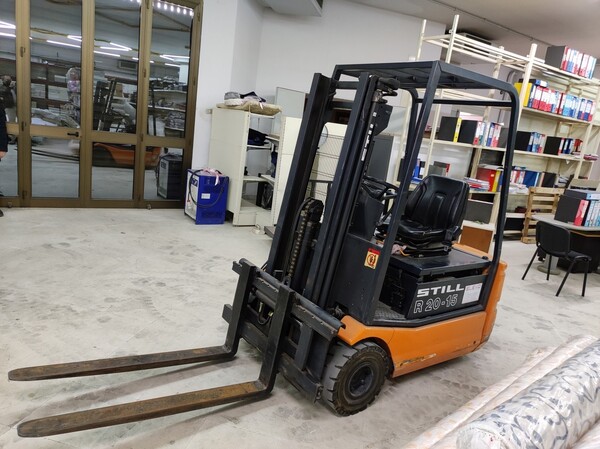 13#7030 Carrello elevatore elettrico Still in vendita - foto 6