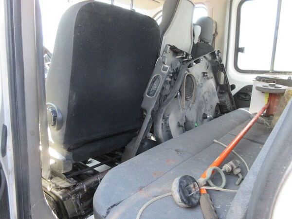11#7037 Autocarro cassonato Renault in vendita - foto 12