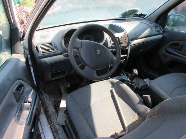 18#7037 Autocarro Renault Clio in vendita - foto 6