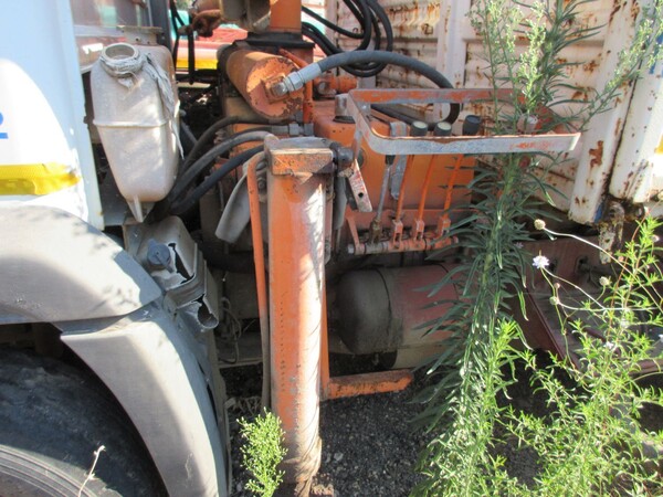 2#7037 Autocarro Iveco con gru in vendita - foto 5