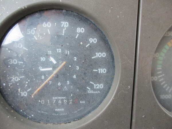 2#7037 Autocarro Iveco con gru in vendita - foto 12