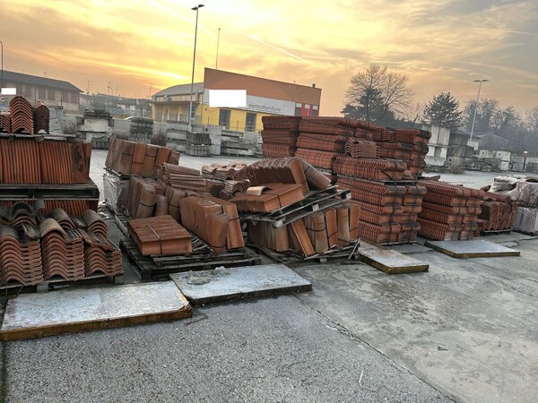 12#7042 Carroponti in vendita - foto 1