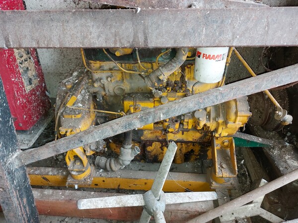 40#7042 Materiale ferroso e macchinari in disuso in vendita - foto 40