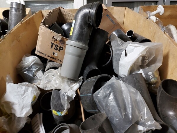 4#7043 Materiale per impianti sanitari in vendita - foto 6