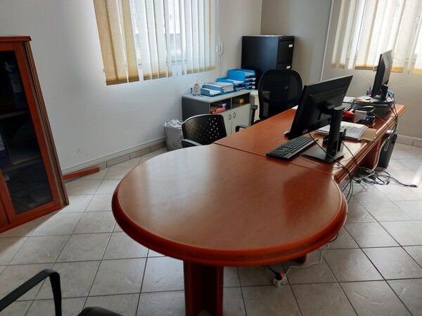 4#7045 Arredi e attrezzature da ufficio in vendita - foto 1
