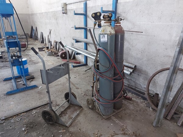 1#7046 Carpenteria metallica e attrezzatura da cantiere in vendita - foto 19