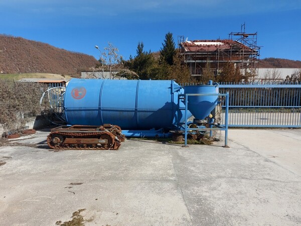 1#7046 Carpenteria metallica e attrezzatura da cantiere in vendita - foto 42