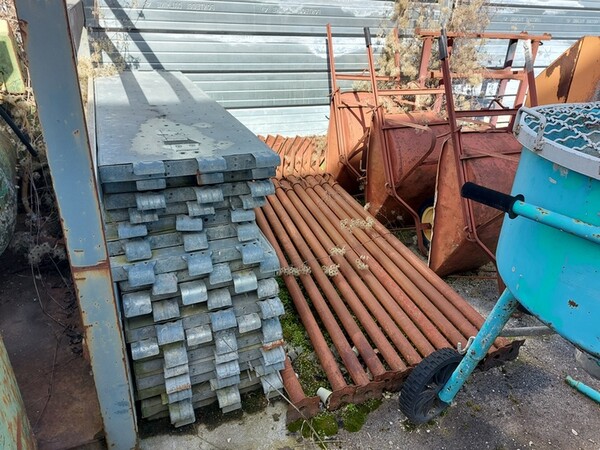 1#7046 Carpenteria metallica e attrezzatura da cantiere in vendita - foto 53