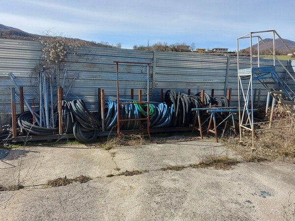 1#7046 Carpenteria metallica e attrezzatura da cantiere in vendita - foto 57