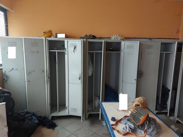 3#7049 Arredi e attrezzature per officina e ufficio in vendita - foto 2
