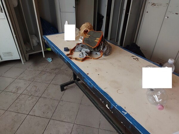 3#7049 Arredi e attrezzature per officina e ufficio in vendita - foto 3