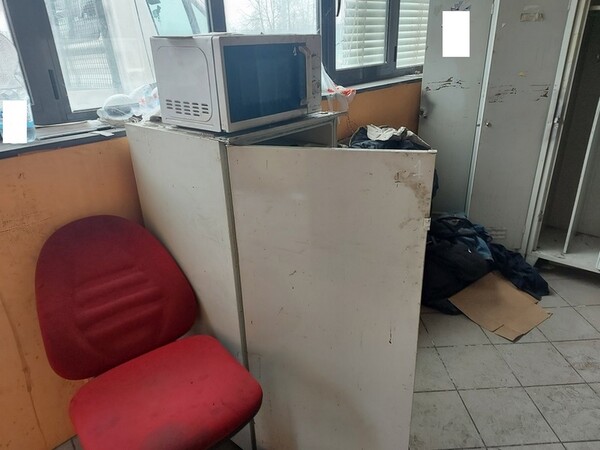 3#7049 Arredi e attrezzature per officina e ufficio in vendita - foto 4