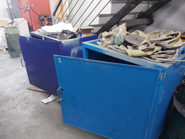 3#7049 Arredi e attrezzature per officina e ufficio in vendita - foto 6