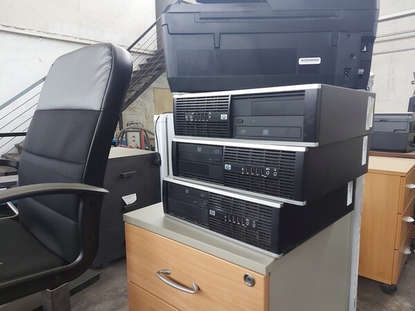 3#7049 Arredi e attrezzature per officina e ufficio in vendita - foto 18