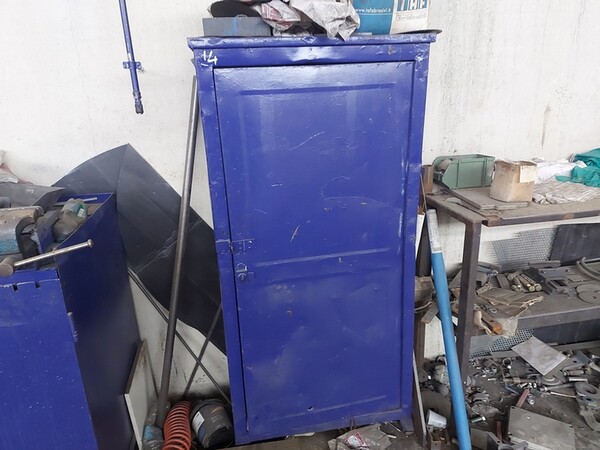 3#7049 Arredi e attrezzature per officina e ufficio in vendita - foto 24