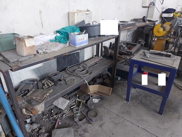 3#7049 Arredi e attrezzature per officina e ufficio in vendita - foto 25