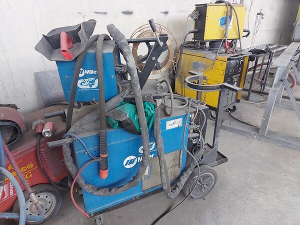 3#7049 Arredi e attrezzature per officina e ufficio in vendita - foto 29