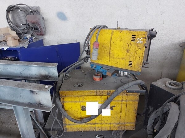 3#7049 Arredi e attrezzature per officina e ufficio in vendita - foto 34