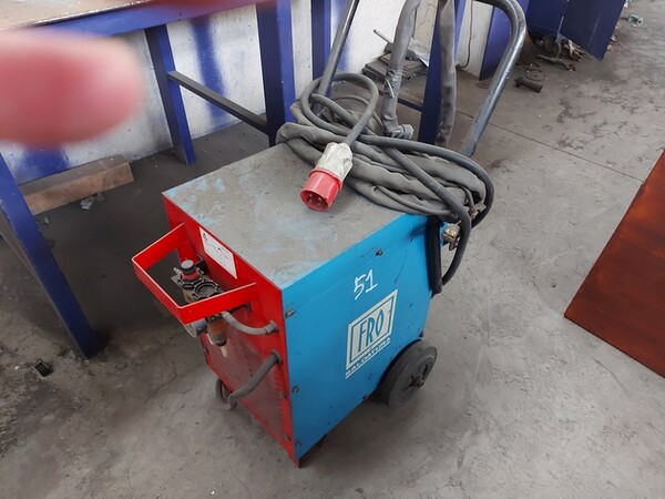 3#7049 Arredi e attrezzature per officina e ufficio in vendita - foto 57