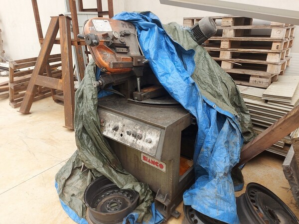 3#7049 Arredi e attrezzature per officina e ufficio in vendita - foto 64