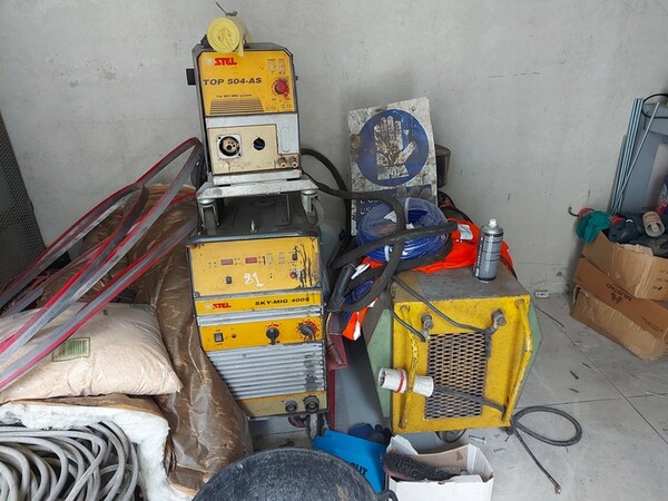3#7049 Arredi e attrezzature per officina e ufficio in vendita - foto 67
