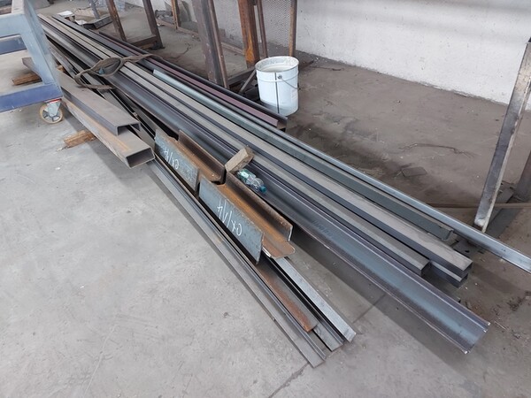 3#7049 Arredi e attrezzature per officina e ufficio in vendita - foto 78