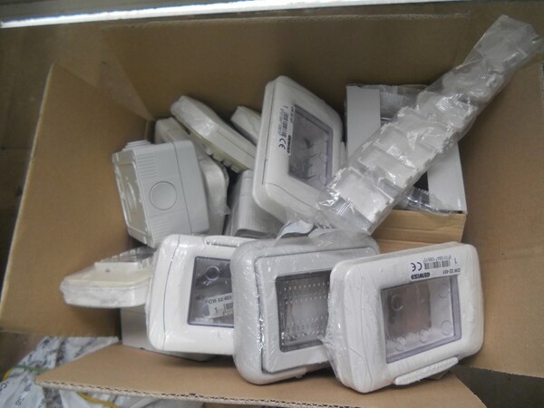 10#7053 Arredamento uso ufficio ed attrezzature informatiche in vendita - foto 40