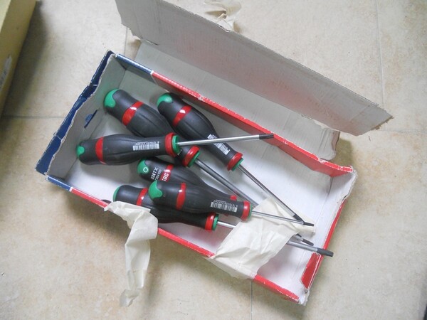 10#7053 Arredamento uso ufficio ed attrezzature informatiche in vendita - foto 46