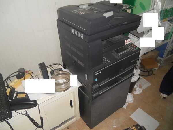 11#7053 Arredamento uso ufficio ed attrezzature informatiche in vendita - foto 1