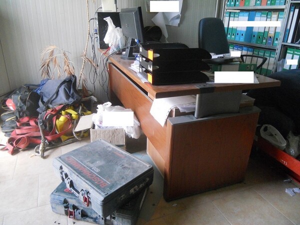 11#7053 Arredamento uso ufficio ed attrezzature informatiche in vendita - foto 18