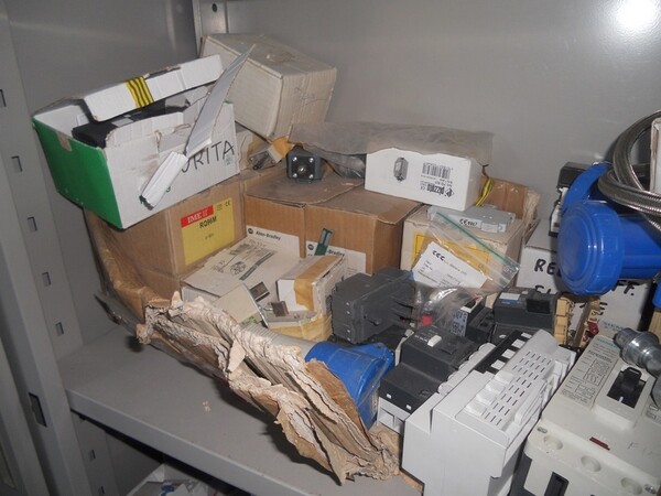 11#7053 Arredamento uso ufficio ed attrezzature informatiche in vendita - foto 23
