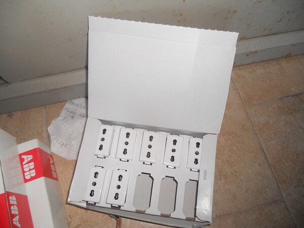 11#7053 Arredamento uso ufficio ed attrezzature informatiche in vendita - foto 26