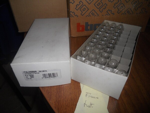 11#7053 Arredamento uso ufficio ed attrezzature informatiche in vendita - foto 59