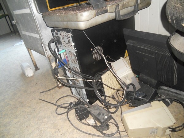 12#7053 Arredamento uso ufficio ed attrezzature informatiche in vendita - foto 102