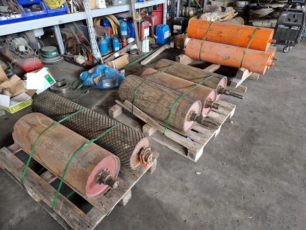 18#7057 Sollevatori idraulici e paranchi in vendita - foto 1