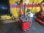 Image 1 - Truck tyre changer - Lot 4 (Auction 7058)