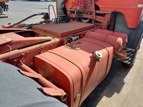 12#7069 Trattore stradale Fiat in vendita - foto 10