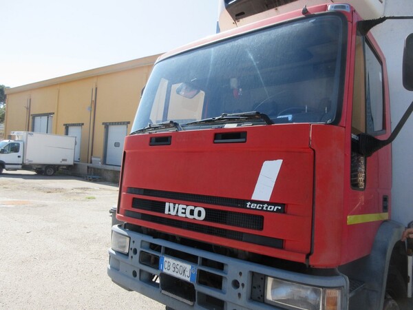 6#7070 Furgone Iveco Tector in vendita - foto 16