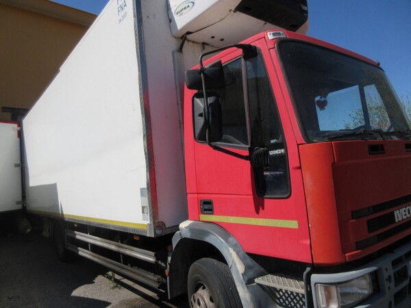 6#7070 Furgone Iveco Tector in vendita - foto 28