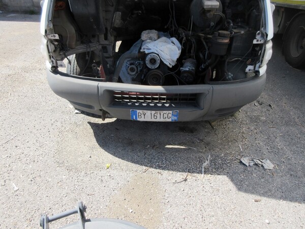 8#7070 Autocarro Iveco Daily con cassone frigorifero in vendita - foto 2